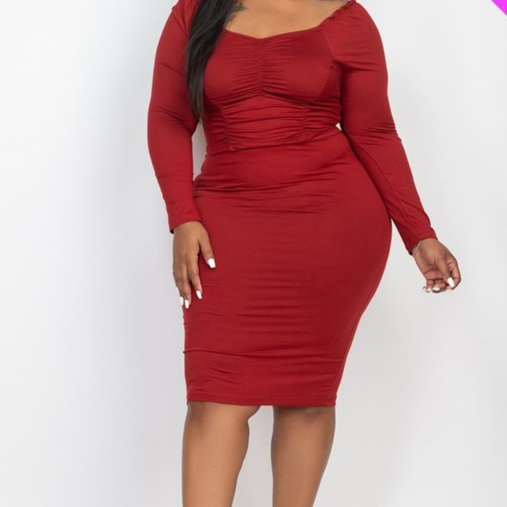 Plus sized top and pencil skirt set